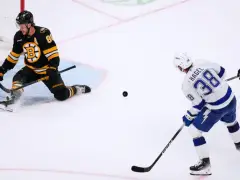 David Pastrnak’s goal-saving effort made impression on Bruins teammates